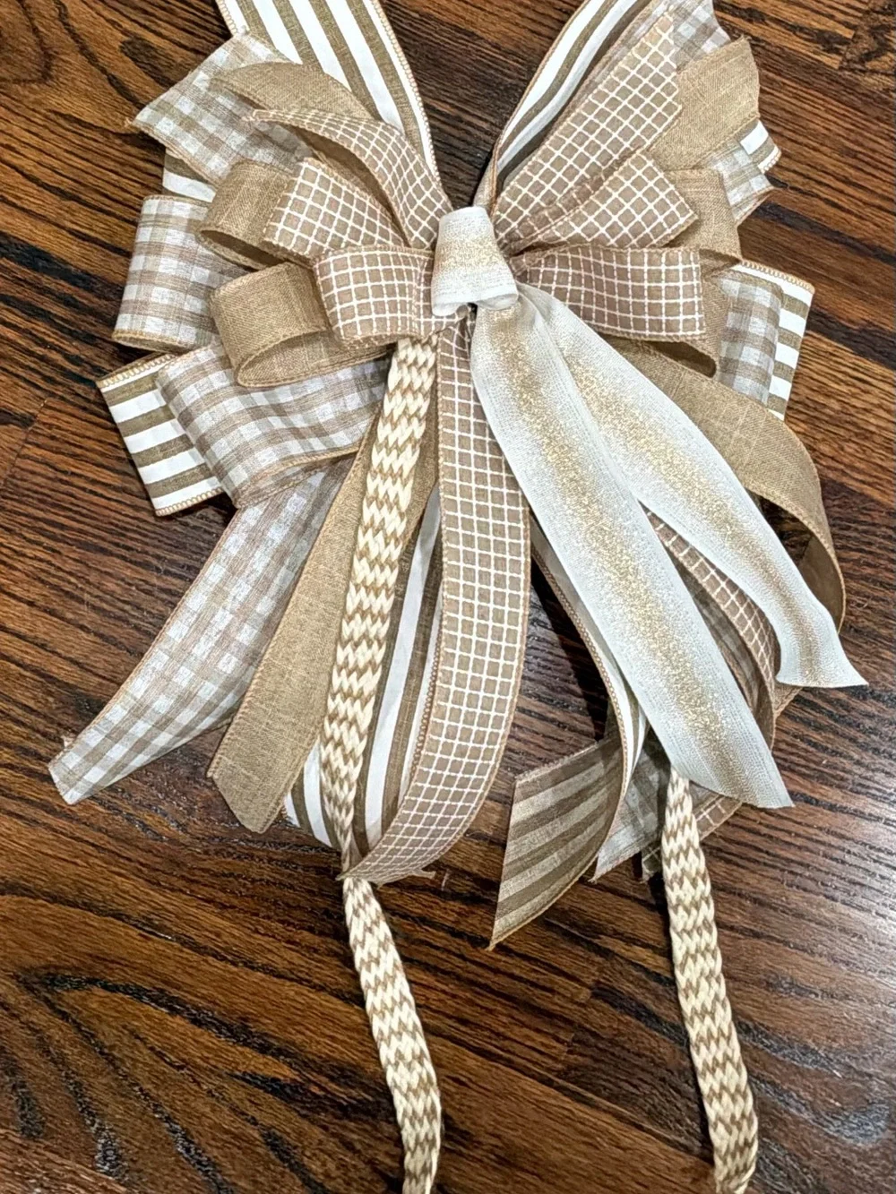 Neutral Burlap and Cream Decorative Holiday Wreath Bow